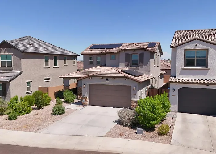 Modern Desert Home-great For Families & Groups, Near Golf, Hiking, And Fun, Private In-law With Own Entrance Also Available Separately *