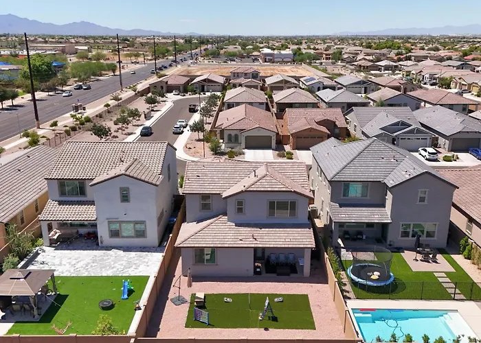 Modern Desert Home-great For Families & Groups, Near Golf, Hiking, And Fun, Private In-law With Own Entrance Also Available Separately