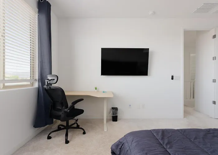 Modern Desert Home-great For Families & Groups, Near Golf, Hiking, And Fun, Private In-law With Own Entrance Also Available Separately Ferienhaus